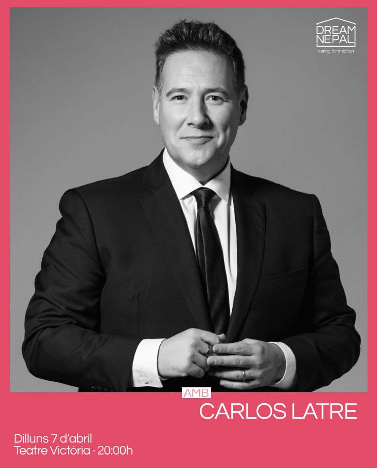 🎭 III Noche de Humor El próximo 7 de abril a las 20:00h, Carlos Latre participará en una noche muy especial en el Teatre Victòria de Barcelona a favor de la ONG Dream Nepal. Una gala solidaria llena de humor, magia y emoción, donde cada risa suma para mejorar el futuro de los niños del Nepal. ✨ 🎙️ Con la participación de grandes artistas como Mag Lari, Sílvia Abril, Andreu Buenafuente, Jose Corbacho, Carles Sans y muchos más.